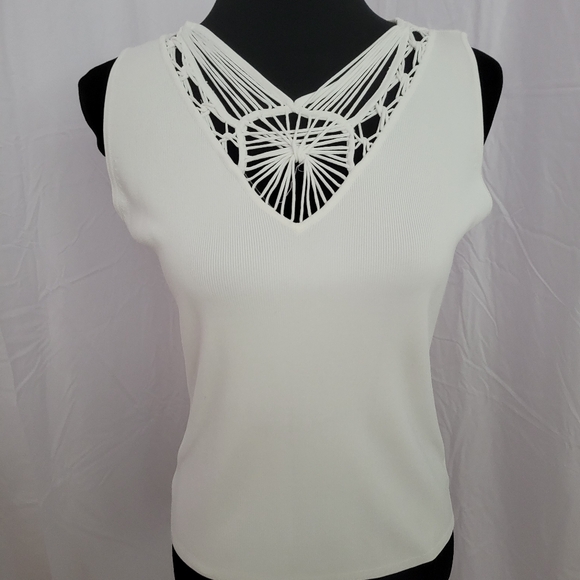 DOLCE CABO L SLEEVELESS KNIT - Picture 1 of 7